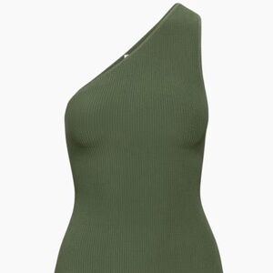 Babaton Sculpt Knit Seven Top